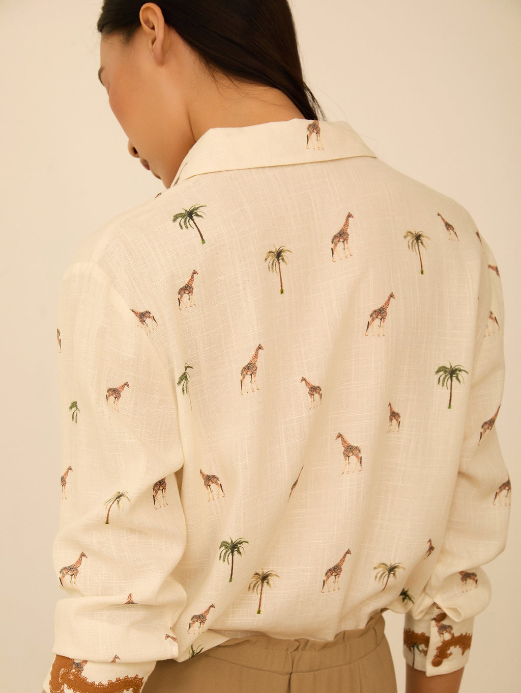 Camisa Estampado Jirafas y Palmeras