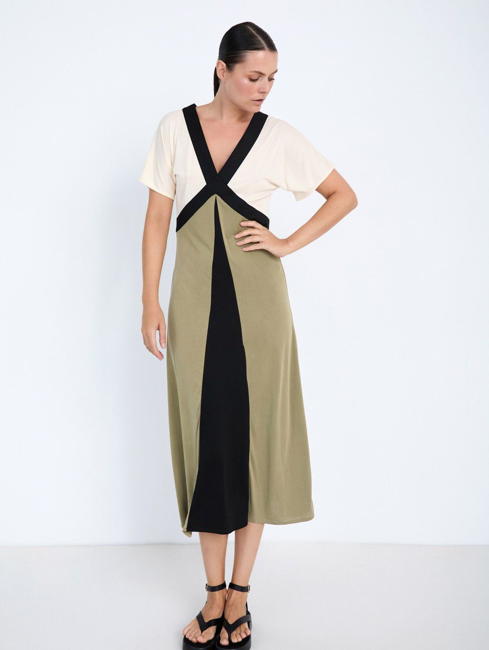 Vestido Midi Estampado Geométrico